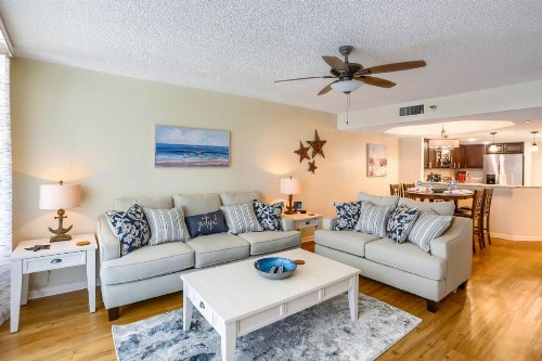 12B Crescent Beach Club - image 4