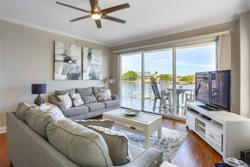 204 Bay Harbor - image 30