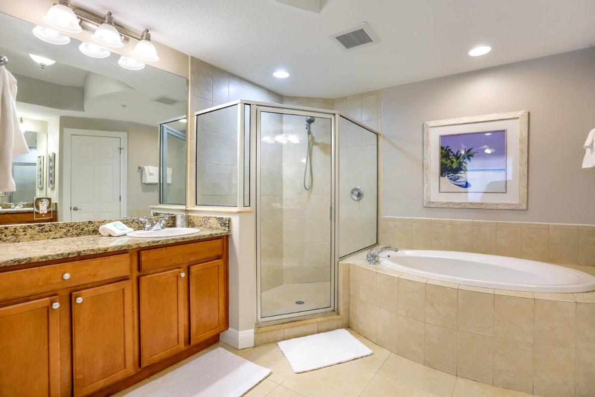 204 Bay Harbor - image 4