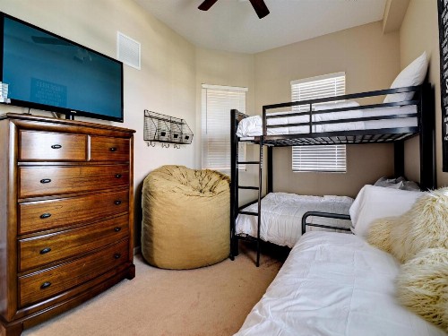 Harborview Grande 700 Waterfront Condo - image 3