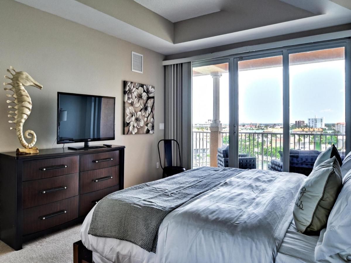 Harborview Grande 700 Waterfront Condo - image 7