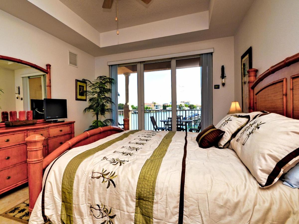 Harborview Grande 202 - image 2