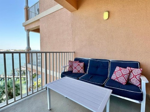 Harborview Grande 406 - image 20