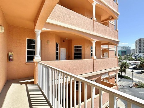 Harborview Grande 406 - image 30