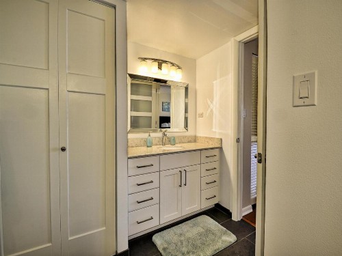 440 West Condo 1101N - image 9