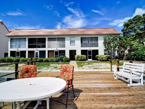 Island Flat 103 - image 2