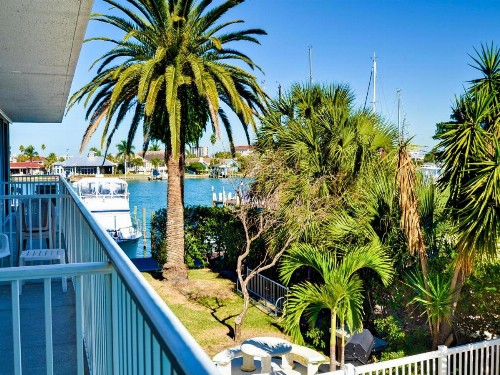 Bayside Condos 18 - image 9
