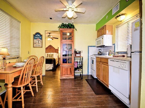 Palm Place 1 - Sabal Palm Beach getaway 624 - image 12