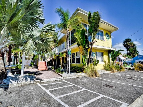 Palm Place 1 - Sabal Palm Beach getaway 624 - image 7