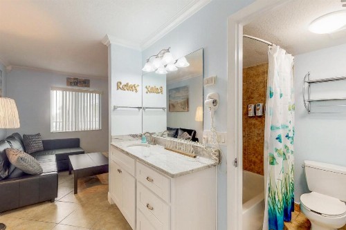 Pelican Pointe - image 12
