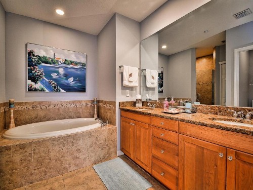 Harborview Grande 800 Luxury 8th Floor Condo with Stunning Harbor Views 23067 - image 25