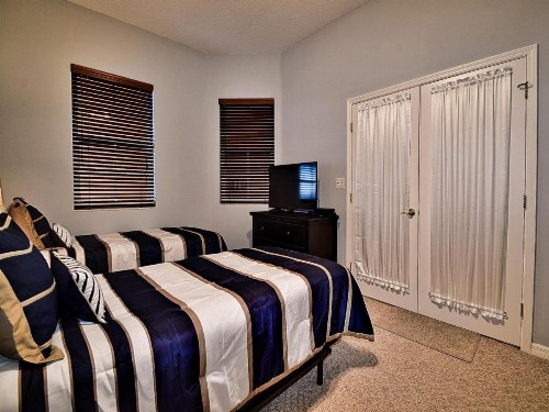 Harborview Grande 800 Luxury 8th Floor Condo with Stunning Harbor Views 23067 - image 3