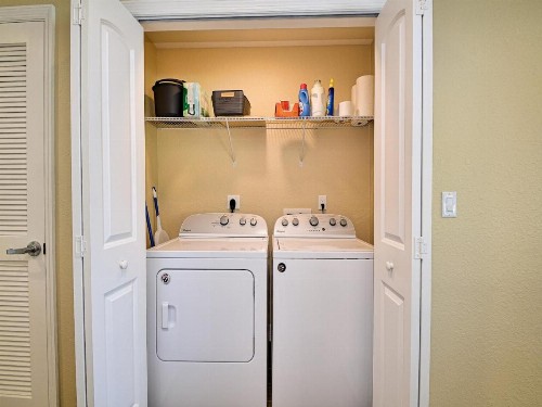 Sandpiper's Cove 203 Luxury Waterfront 3 Bedroom 2 Bath Condo 23130 - image 4