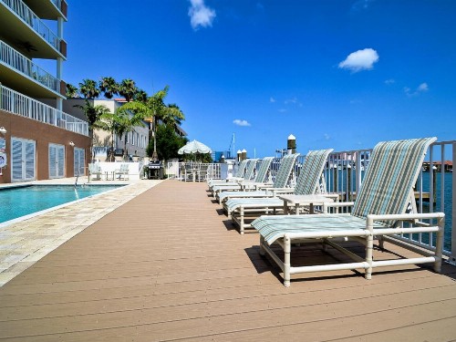 Sandpiper's Cove 203 Luxury Waterfront 3 Bedroom 2 Bath Condo 23130 - image 6