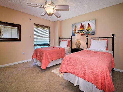 440 West 607N 6th Floor 440 West Condo with Stunning Water View. 23148 - image 8