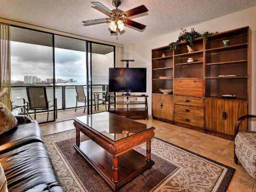 440 West 902N Waterfront 2 Bedroom 2 Bathroom at 440 West 23127 - image 3