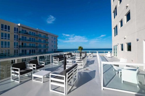The Avalon Club - image 15