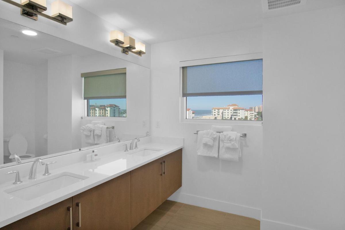 The Avalon Club - image 4