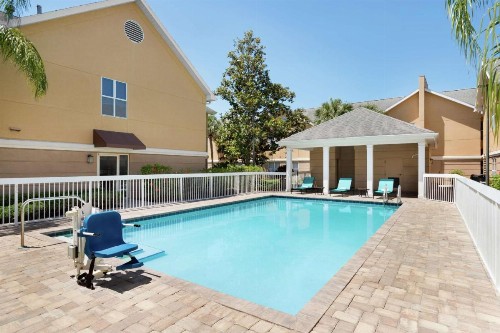 Homewood Suites by Hilton St. Petersburg Clearwater - image 3