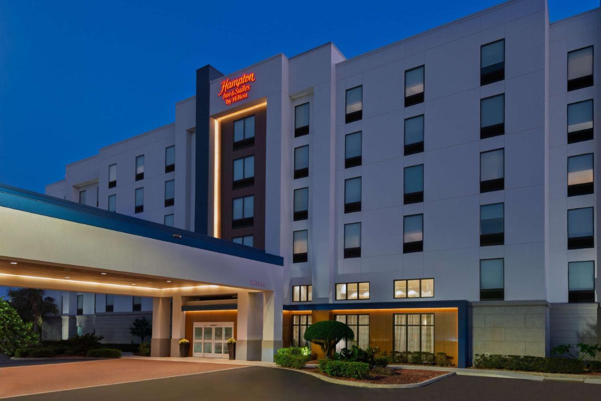 Hampton Inn & Suites Clearwater/St. Petersburg-Ulmerton Road - image 2