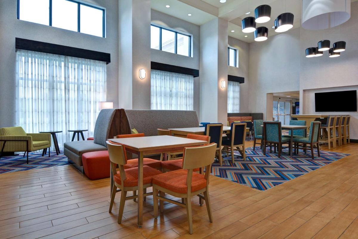 Hampton Inn & Suites Clearwater/St. Petersburg-Ulmerton Road - image 6