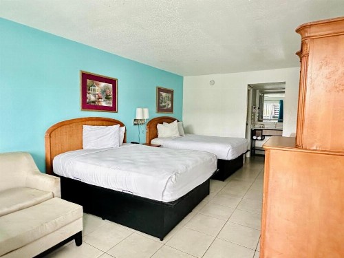 Magnuson Hotel Clearwater Central - image 21