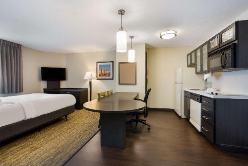 Sonesta Simply Suites Clearwater - image 11
