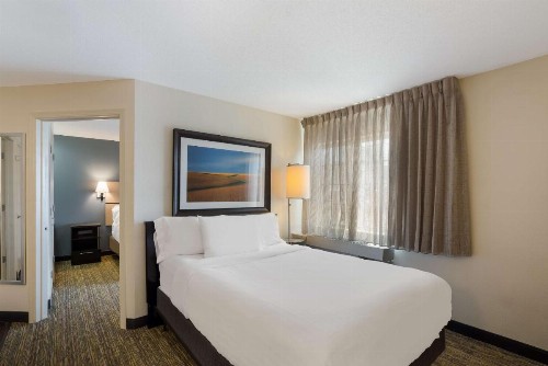 Sonesta Simply Suites Clearwater - image 24