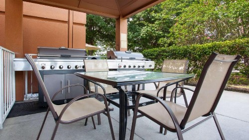 Sonesta Simply Suites Clearwater - image 4