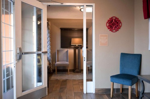 Sonesta Simply Suites Clearwater - image 6