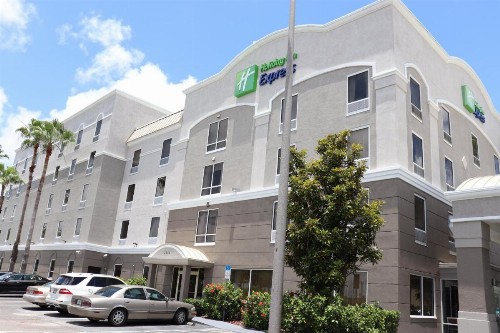 Holiday Inn Express Hotel & Suites Clearwater US 19 North - image 2