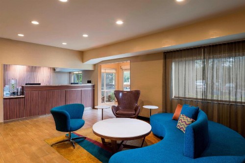 Fairfield Inn and Suites St Petersburg Clearwater - image 2