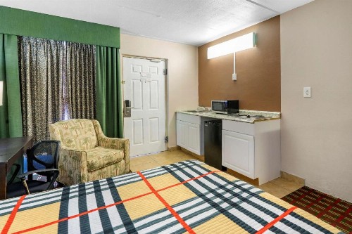 Rodeway Inn Clearwater-Dunedin - image 15