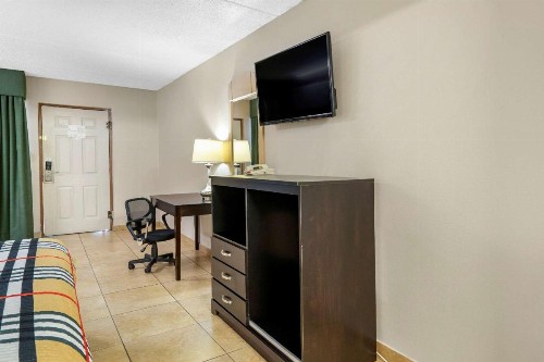 Rodeway Inn Clearwater-Dunedin - image 26