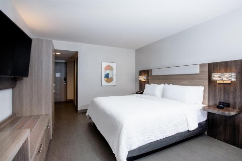 Holiday Inn Express Hotel Clearwater East - ICOT Center an IHG Hotel - image 20