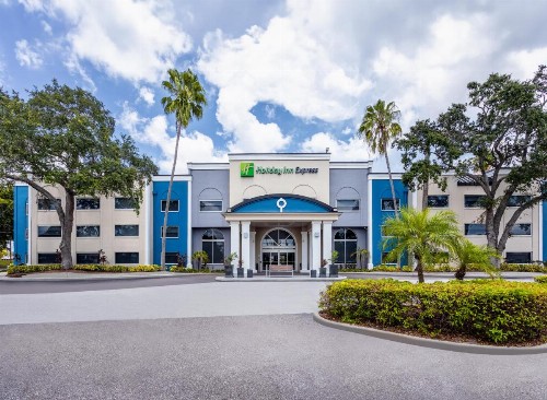 Holiday Inn Express Hotel Clearwater East - ICOT Center an IHG Hotel - image 3