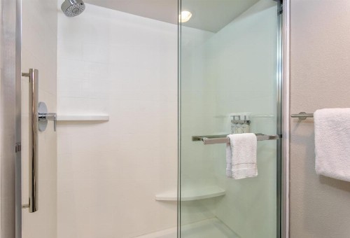 Holiday Inn Express Hotel Clearwater East - ICOT Center an IHG Hotel - image 5