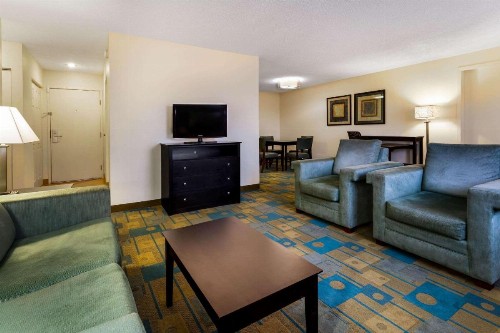 La Quinta by Wyndham St. Pete-Clearwater Airport - image 12
