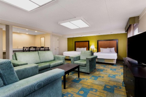 La Quinta by Wyndham St. Pete-Clearwater Airport - image 15
