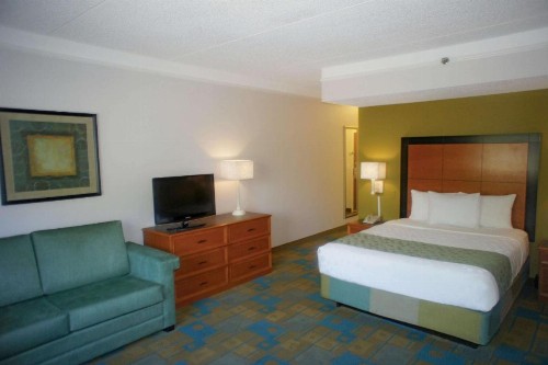 La Quinta by Wyndham St. Pete-Clearwater Airport - image 18