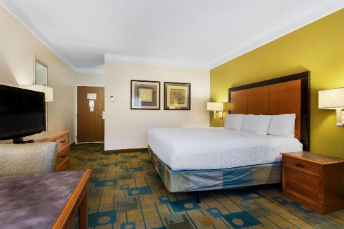 La Quinta by Wyndham St. Pete-Clearwater Airport - image 33