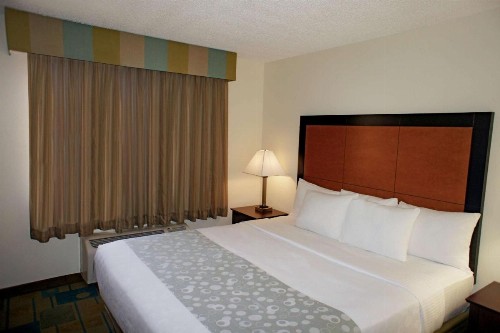 La Quinta by Wyndham St. Pete-Clearwater Airport - image 40