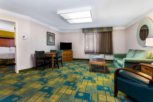 La Quinta by Wyndham St. Pete-Clearwater Airport - image 42