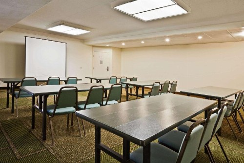 La Quinta by Wyndham St. Pete-Clearwater Airport - image 48
