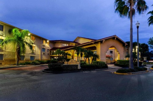 La Quinta by Wyndham St. Pete-Clearwater Airport - image 7