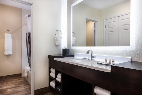La Quinta by Wyndham Clearwater Central - image 14