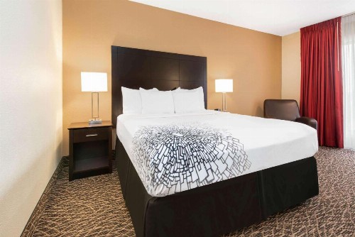 La Quinta by Wyndham Clearwater Central - image 2