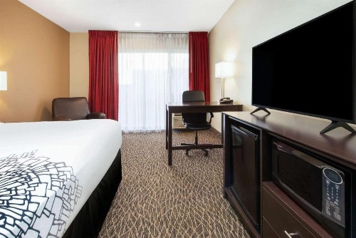 La Quinta by Wyndham Clearwater Central - image 26