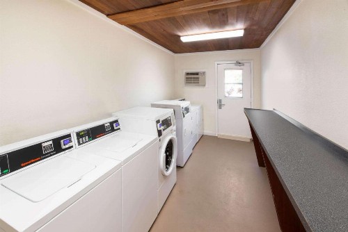 La Quinta by Wyndham Clearwater Central - image 5
