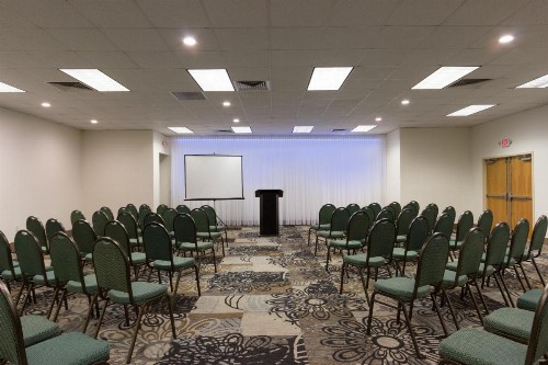 La Quinta by Wyndham Clearwater Central - image 8